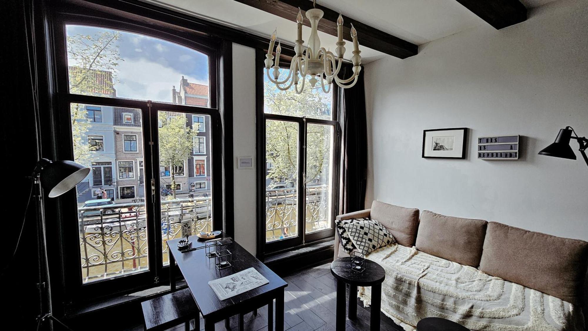 The Black Beauty Private Studio With Canal View From 1799 Amesterdão Exterior foto